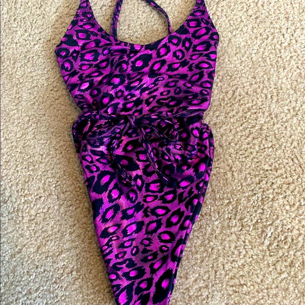 Tasteful Girl cheetah bodysuit